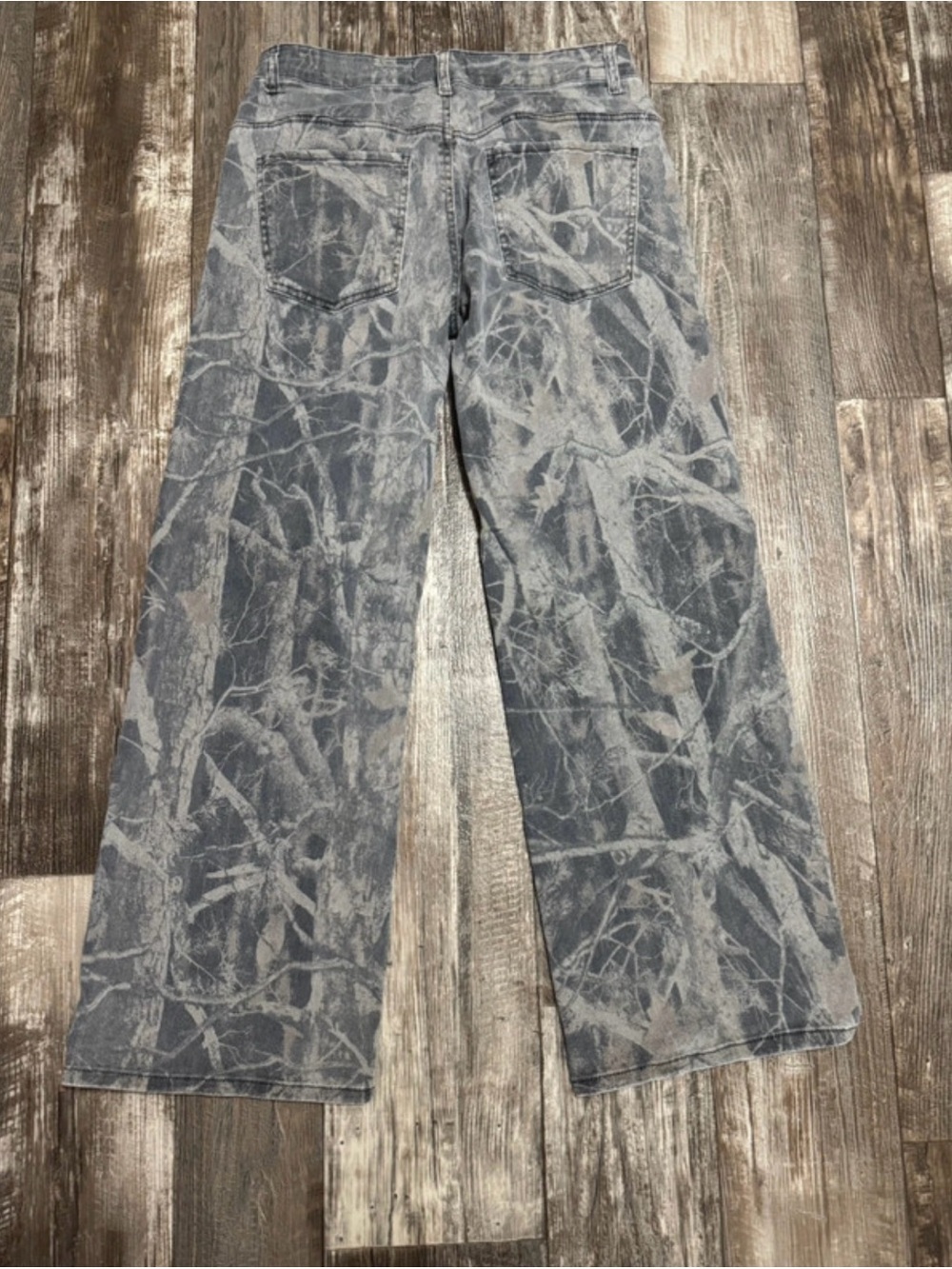 Camo disclosure wide leg jeans size 29 / 9 low rise